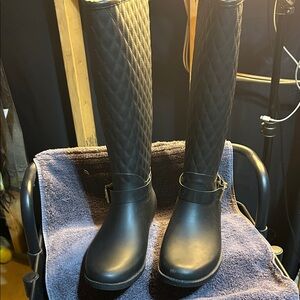 Guess Black Quilted Women's Winter Boots. Tall calf/knee rain boot